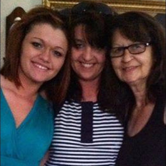 Meet your Posher, Kendra - Picture 3 of 9